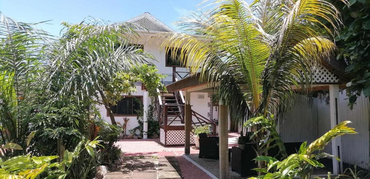 Villa Rafia Baie Sainte Anne Exterior photo