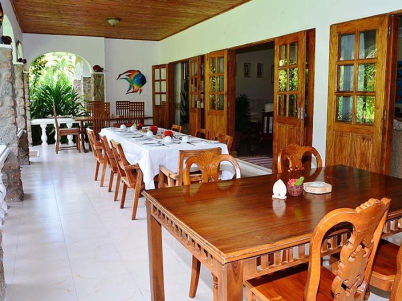 Villa Rafia Baie Sainte Anne Exterior photo